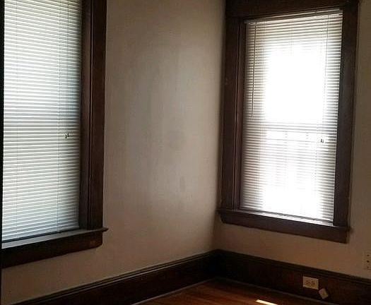 5th image of 1413 W 107th St #11174841