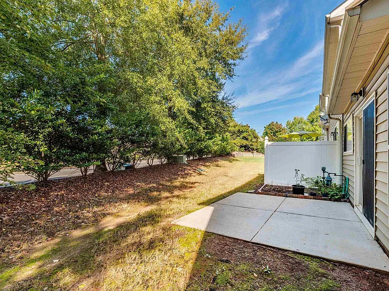 12215 Fox Valley St — Photo 20
