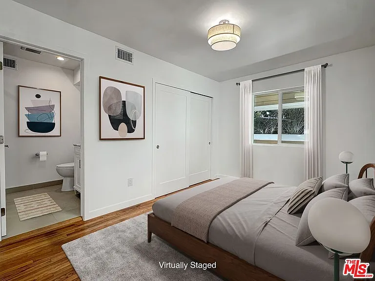 5930 Willoughby Ave — Photo 13