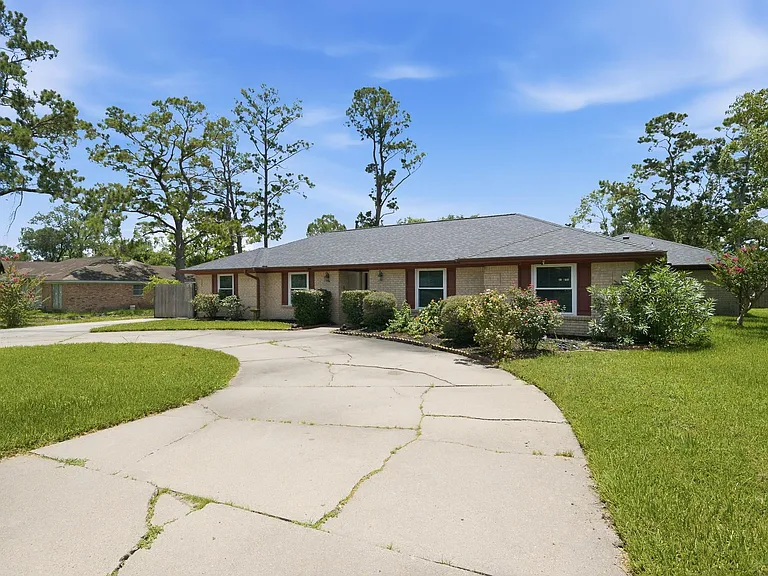 2607 Brom Bones Blvd — Photo 39