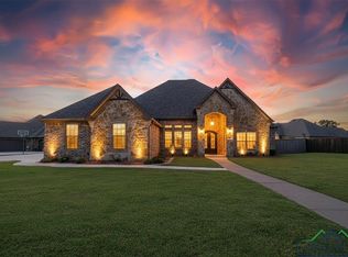 237 Circle Club Ln, Longview, TX 75602