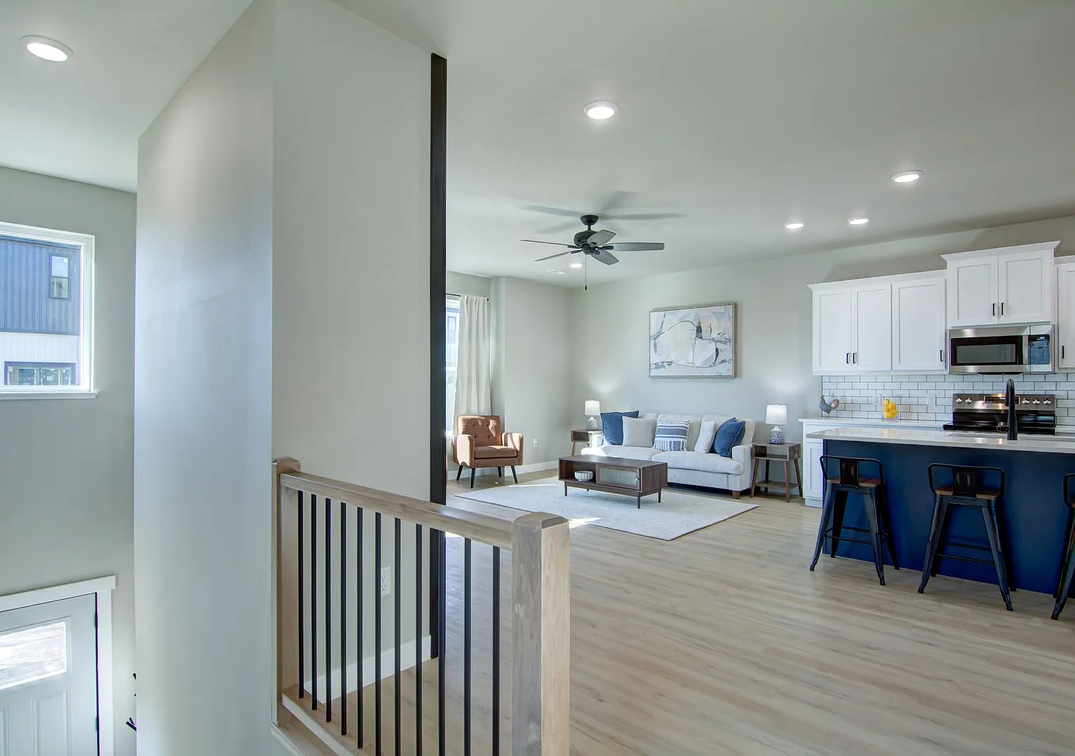Brand New Luxury Townhomes: 3BR, 2.5Bath Altoona WI — Photo 4