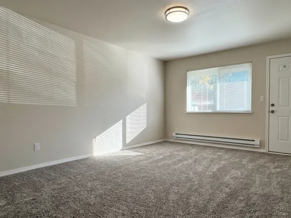 8814 236th St SW #5, Edmonds, WA 98026