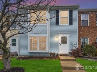 16 Rodio Ct, Sayreville, NJ 08872