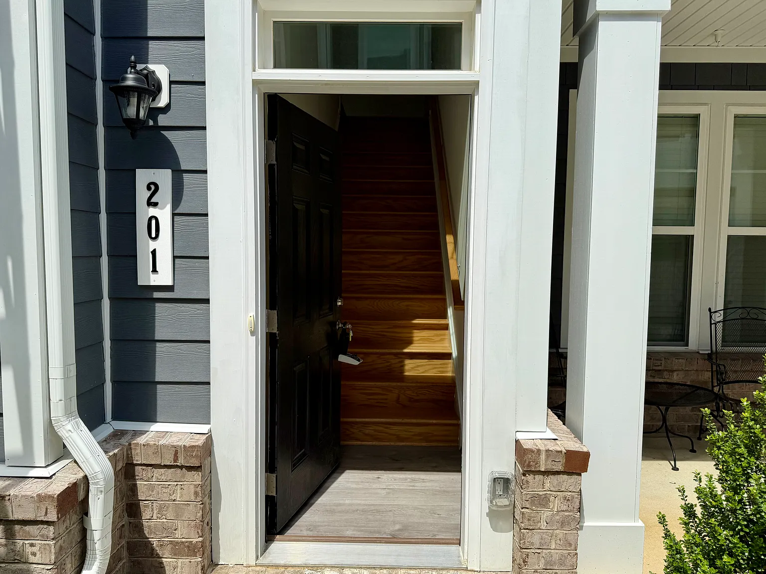 12105 Oxford Landing Ln — Photo 2