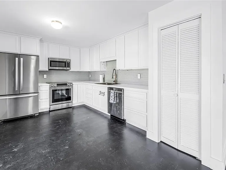 3216 Pine Haven Dr — Photo 12