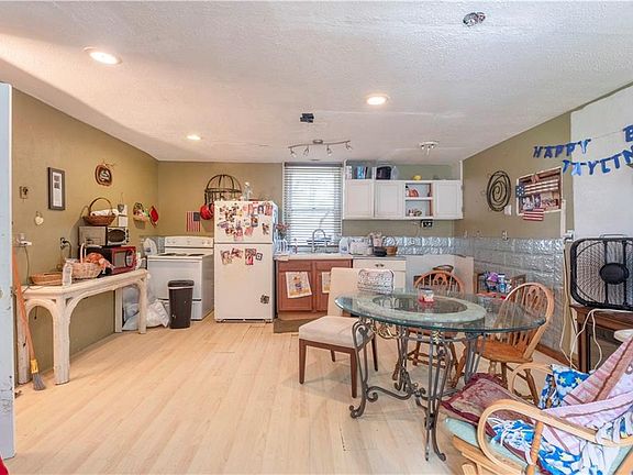 5th image of 25108 Lakeview Dr