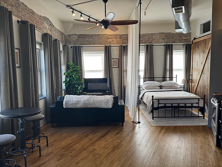 705 Main St #710 — Photo 3