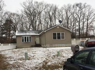 1379 Venus Dr, Vineland, NJ 08360