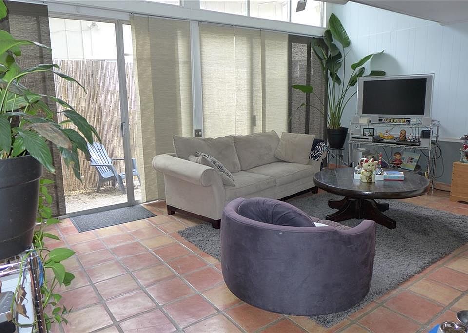 1st image of 1304 Mariposa Dr APT 151