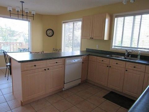 4th image of 6 Olympia Ct