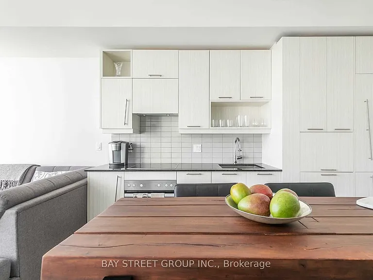 30 Nelson St E #1603 — Photo 4