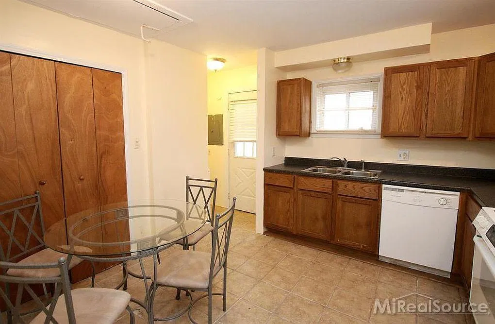 2 bed, 780 sqft, $1,450 — Photo 3