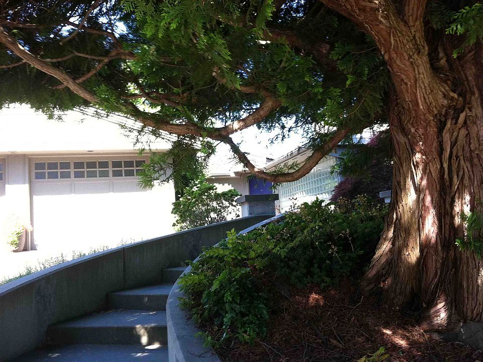 2nd image of 5767 63rd Ave NE