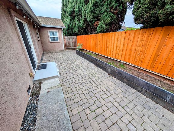 5th image of 1158 Hargus Ave
