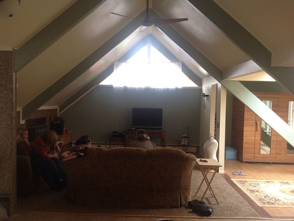15 ft high grt rm w/ window