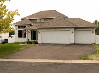 554 Summit Ave, Dundas, MN 55019