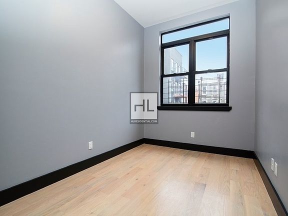 4th image of 150 Meserole St #4RR