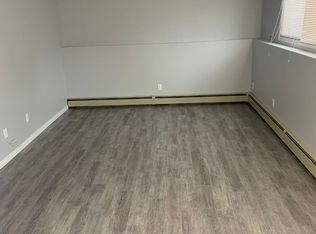 4932 56th St #101, Innisfail, AB T4G1B7