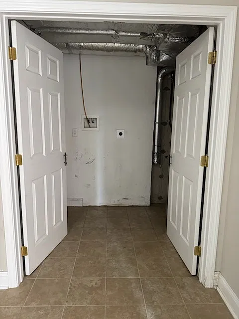 2 bed, 1.5 bath, 800 sqft, $1,600 — Photo 4