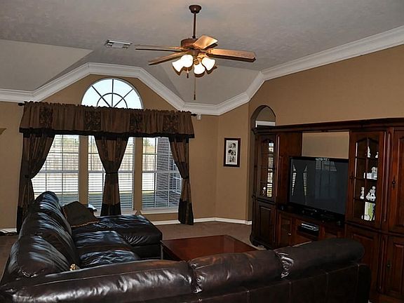 4th image of 22822 Arbor Cove Ln