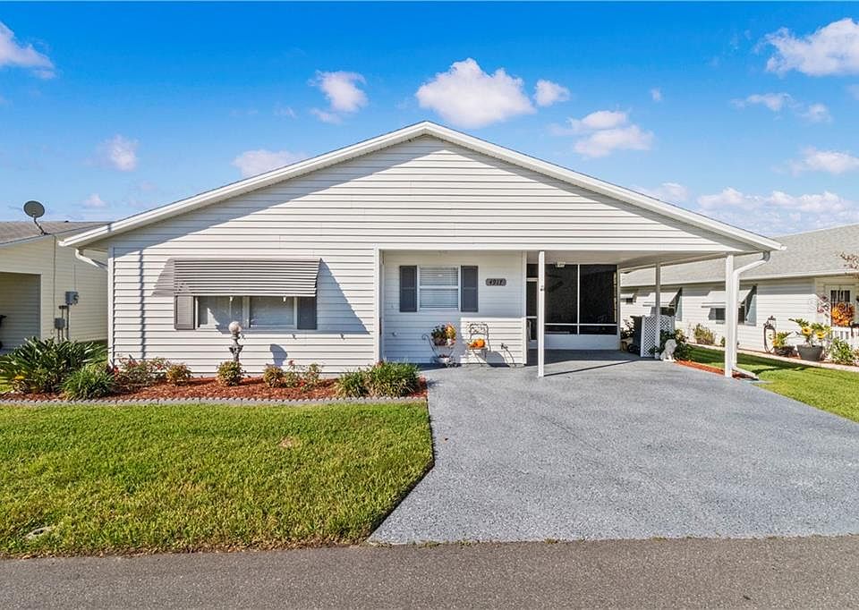 1st image of 4917 Colonnades Cir E