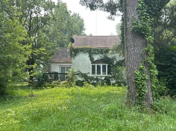 16737 9th Rd, Plymouth, IN 46563