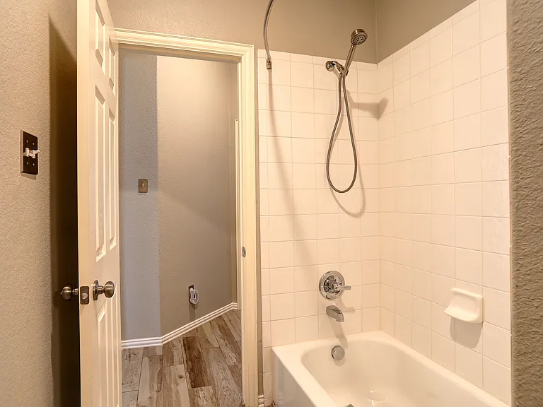2804 Cascade Cove Dr — Photo 18