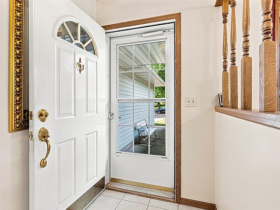 2nd image of 1119 Thompson Drive