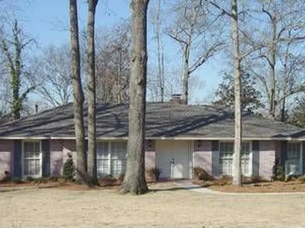 3254 Fieldcrest Dr, Montgomery, AL 36106