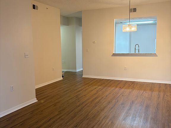 5th image of 10855 Windsor Walk Dr #5209