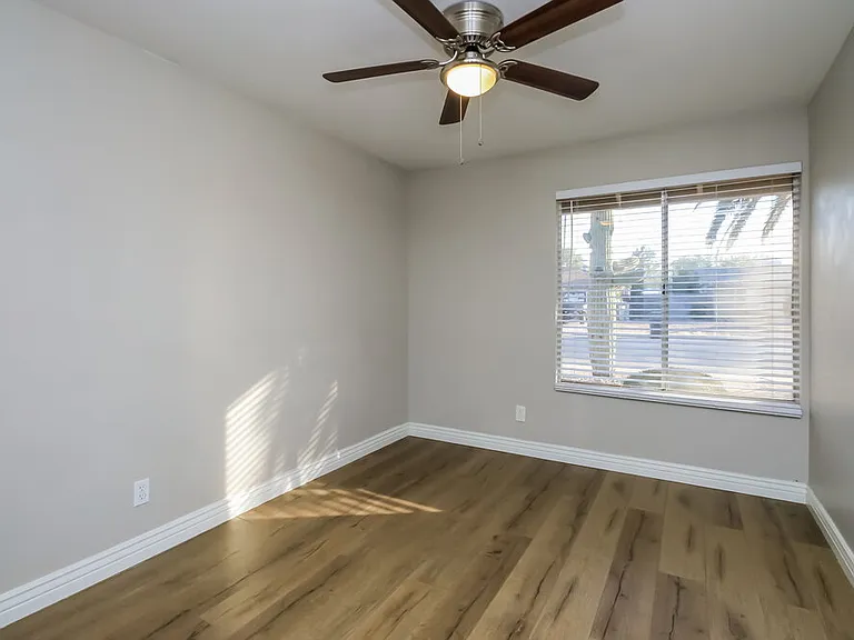 3060 E Emelita Ave — Photo 9