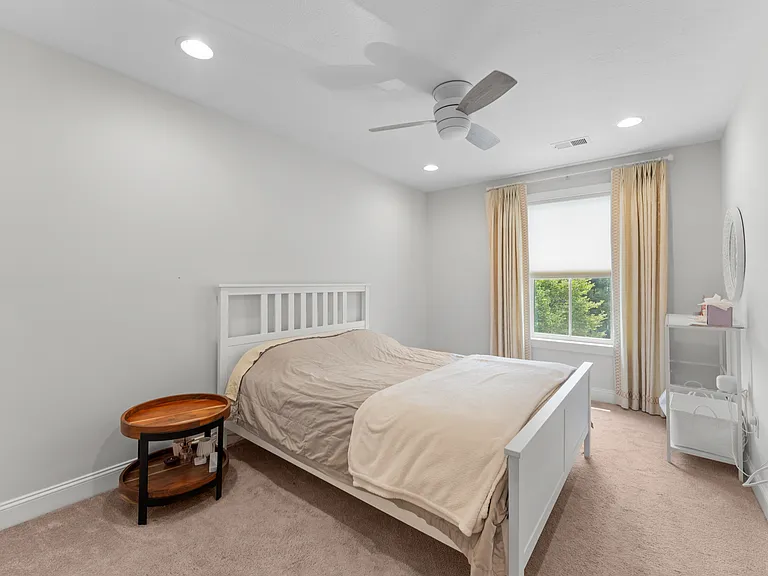 433 Fairmont Dr — Photo 30