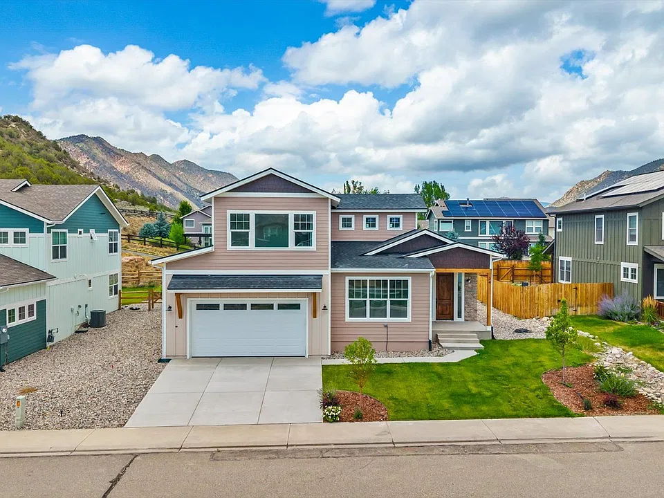 34 Mount Yale Ct