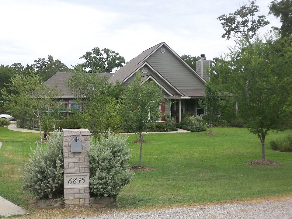1st image of 6845 Wooded Dr