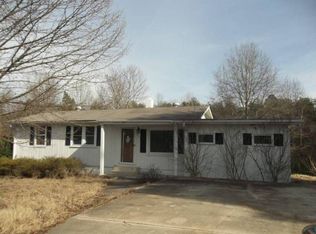 346 Sunset Dr, Thomasville, NC 27360