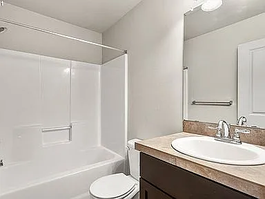 5810 NE 47th St — Photo 12