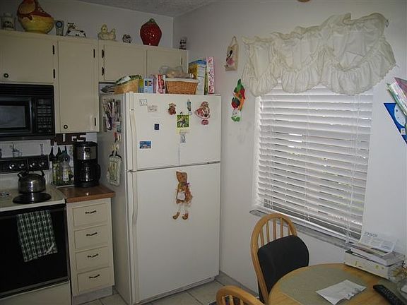 3rd image of 5530 Lakeside Dr APT 105