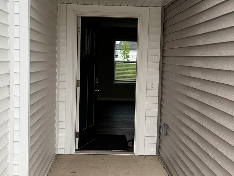 17021 Persimmon Ln — Photo 3