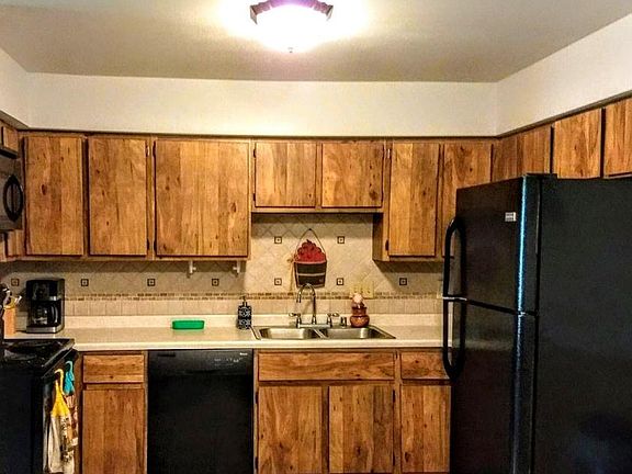 5th image of N114W16680 Crown Dr Unit 8