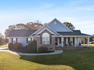 1613 Banchory Cir, Walhalla, SC 29691