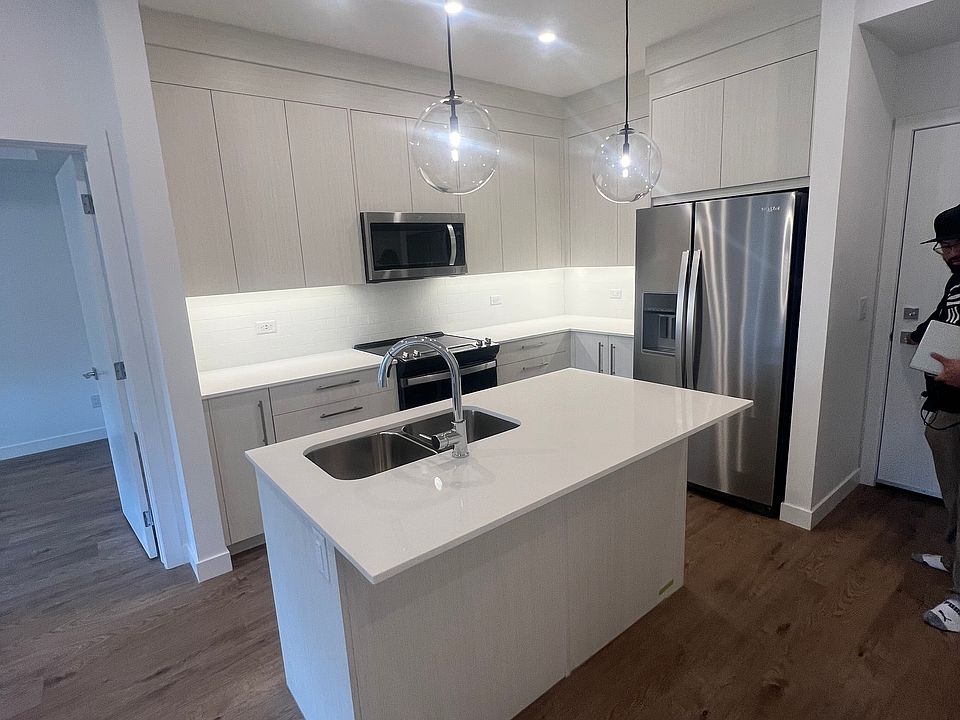 1st image of 6 Merganser Dr W #1210