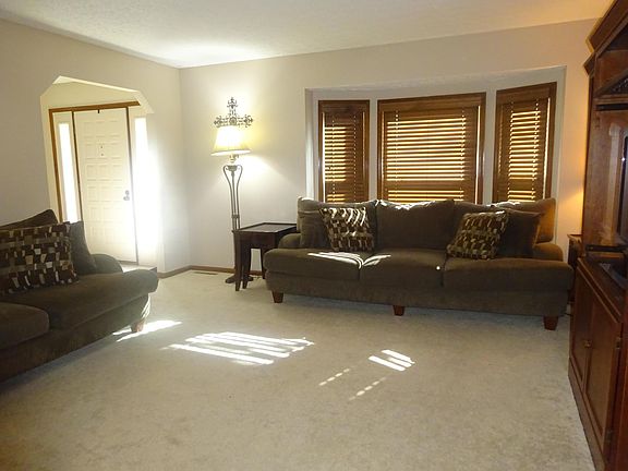 4th image of 13022 Heatherstone Cir