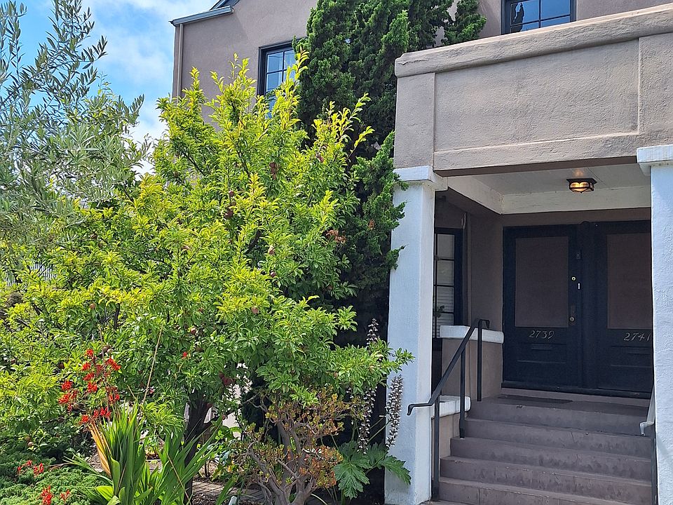 Front entrance to Duplex