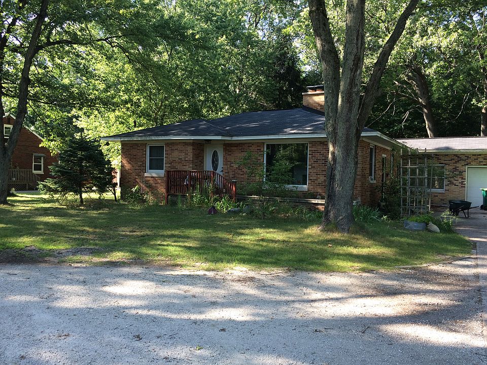 2nd image of 1112 W Giles Rd
