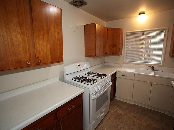 4th image of 2117 Placer Dr
