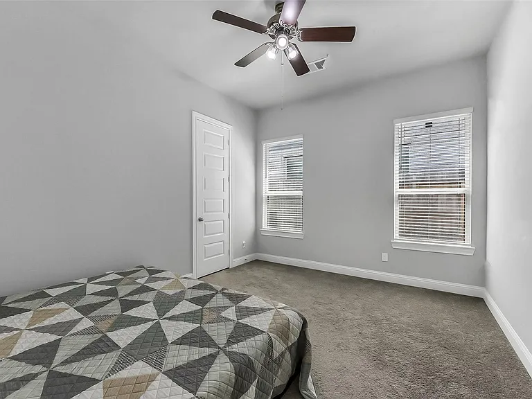 11927 Carillon Forest Dr — Photo 30