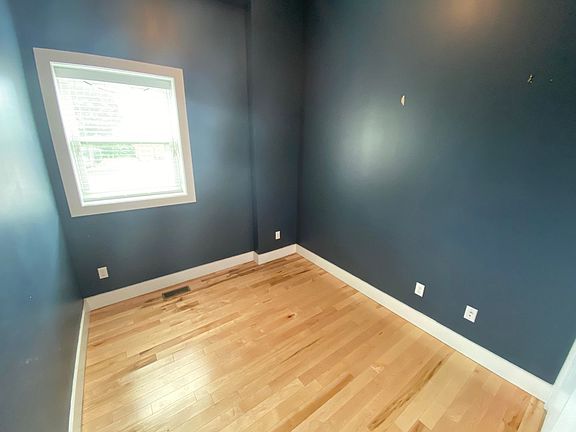 2nd image of 320 Ashmun St #B