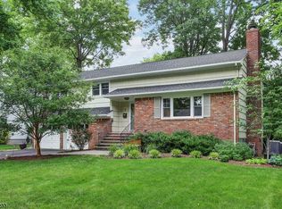 7 Ramsgate Rd, Cranford, NJ 07016