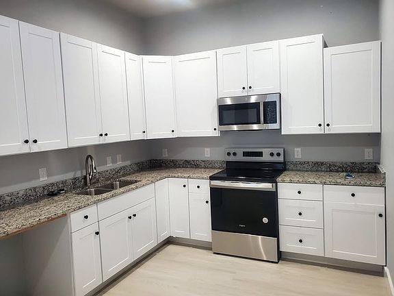 4th image of 2708 E Vickery Blvd #104